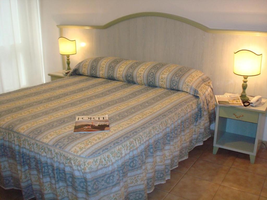 Hotel Villa Rona フォルテ・デイ・マルミ 部屋 写真