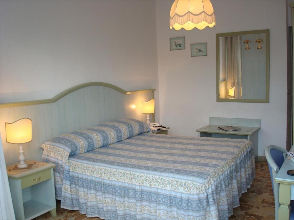 Hotel Villa Rona フォルテ・デイ・マルミ 部屋 写真