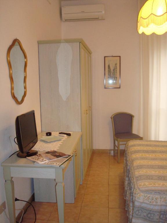 Hotel Villa Rona フォルテ・デイ・マルミ 部屋 写真